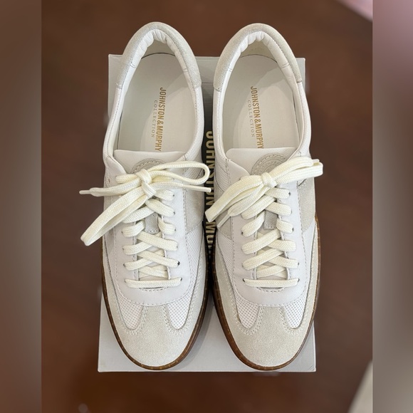 NWT Johnston & Murphy Kempton U-throat White English Suede/Sheep - Picture 5 of 6